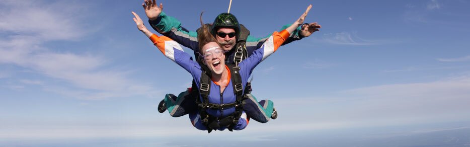 skydivemoncton.com 2011
